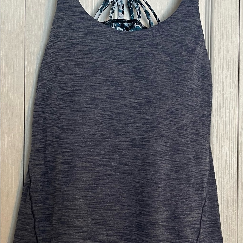 Lululemon tank size 8